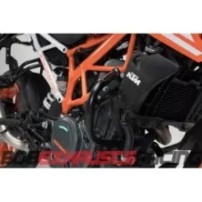 Protecciones laterales de motor. Negro. KTM 390 Duke (13-20